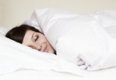 Kuo naudingas miegas be rūbų?