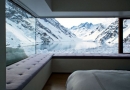 Jaukūs miegamieji su žiemos vaizdu pro langą (foto)