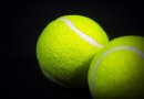 7 pratimai su teniso kamuoliuku, jei skauda nugarą, maudžia kelius ar kaklą (video)