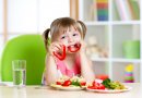 Sveikos mitybos specialistė pataria: kaip užtikrinti, kad vaikas valgytų sveiką ir naudingą maistą?