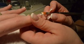 Lietuviai raginami pasidomėti, ar manikiūro ir pedikiūro paslaugos teikiamos saugiais instrumentais