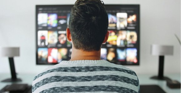 Koks geriausias televizoriaus žiūrėjimo atstumas norint negadinti akių?