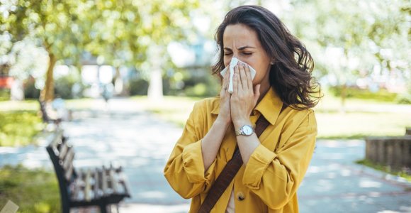 Su alergija žiedadulkėms susiduria vis daugiau gyventojų: pataria laikytis 3 taisyklių