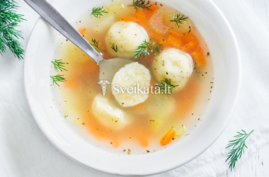 Daržovių sriuba su sūrio kamuoliukais