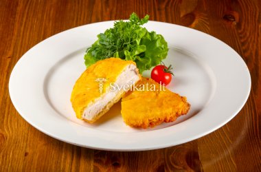 Orkaitėje kepta vištiena su sūrio plutele